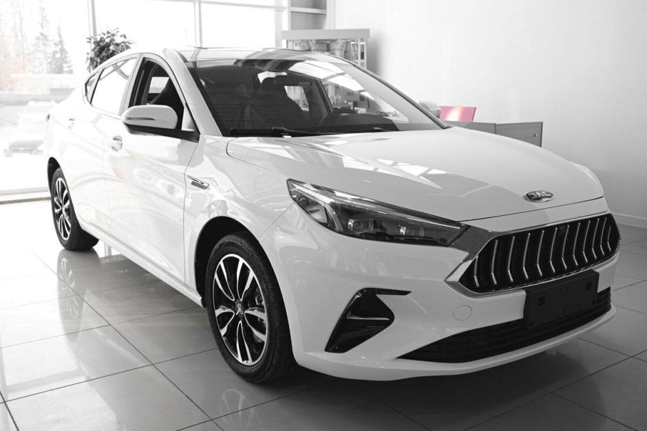 JAC J7 Luxury 1.5 CVT, 2024 фото 2