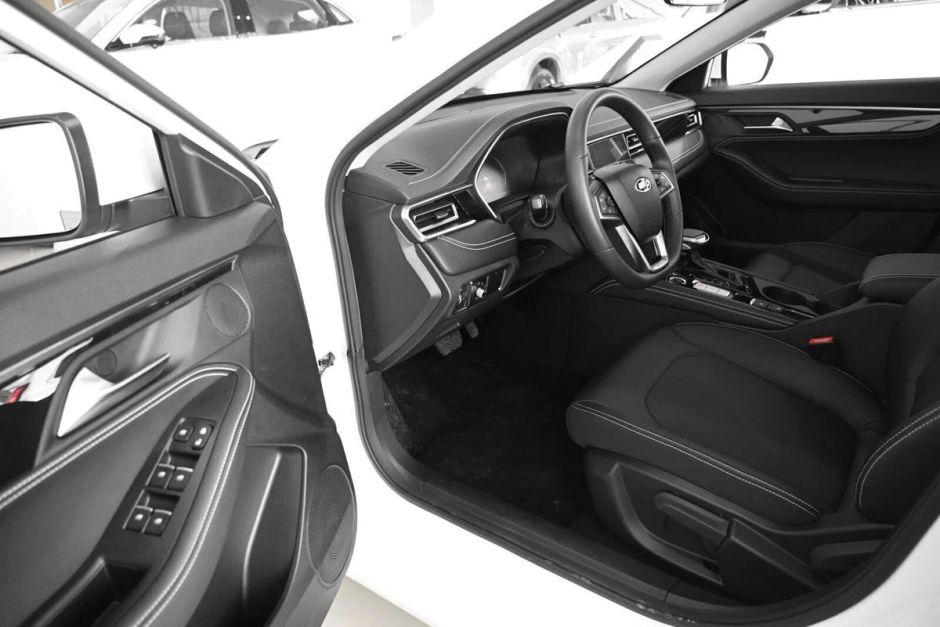 JAC J7 Luxury 1.5 CVT, 2024 фото 14