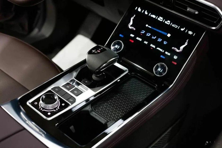 JETOUR X90 Plus Luxury 1.6 РКПП, 2024 фото 10