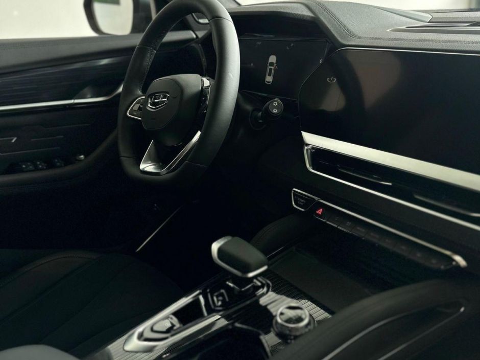 Geely Monjaro Exclusive 2.0 АКПП, 2024 фото 7