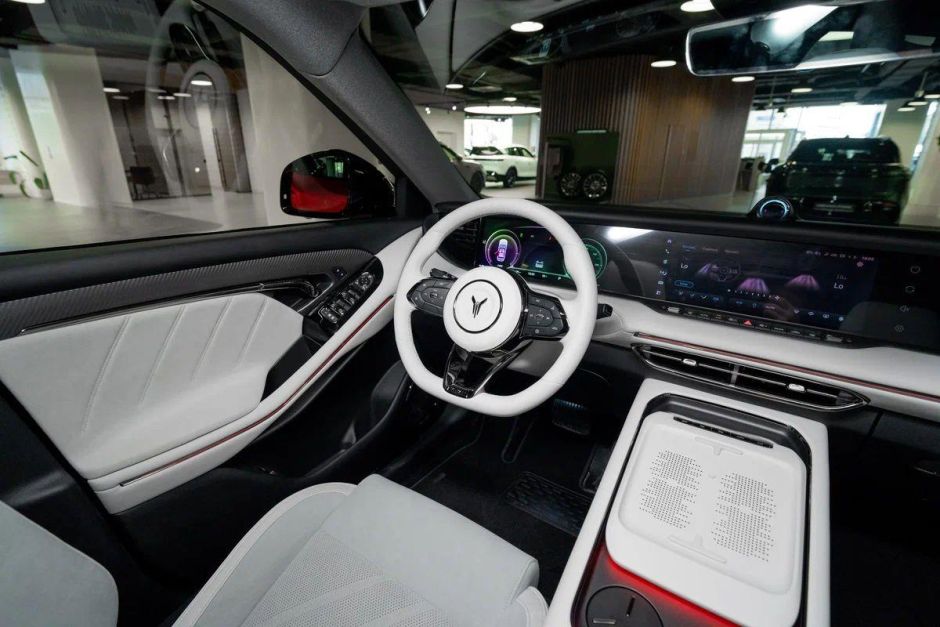 Voyah Free EVR Sport Edition 1.5 АКПП, 2024 фото 5