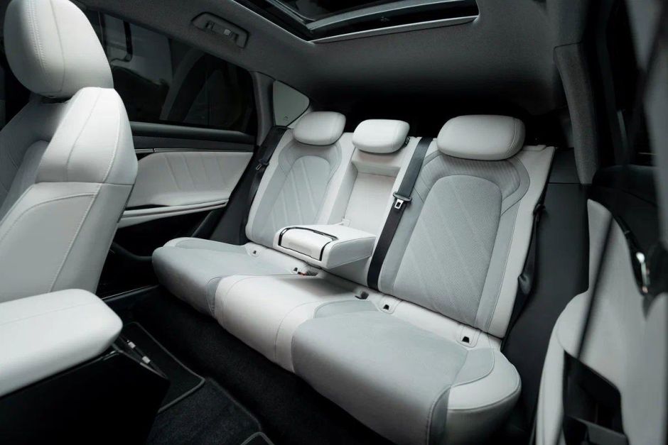 Voyah Free EVR Sport Edition 1.5 АКПП, 2024 фото 12