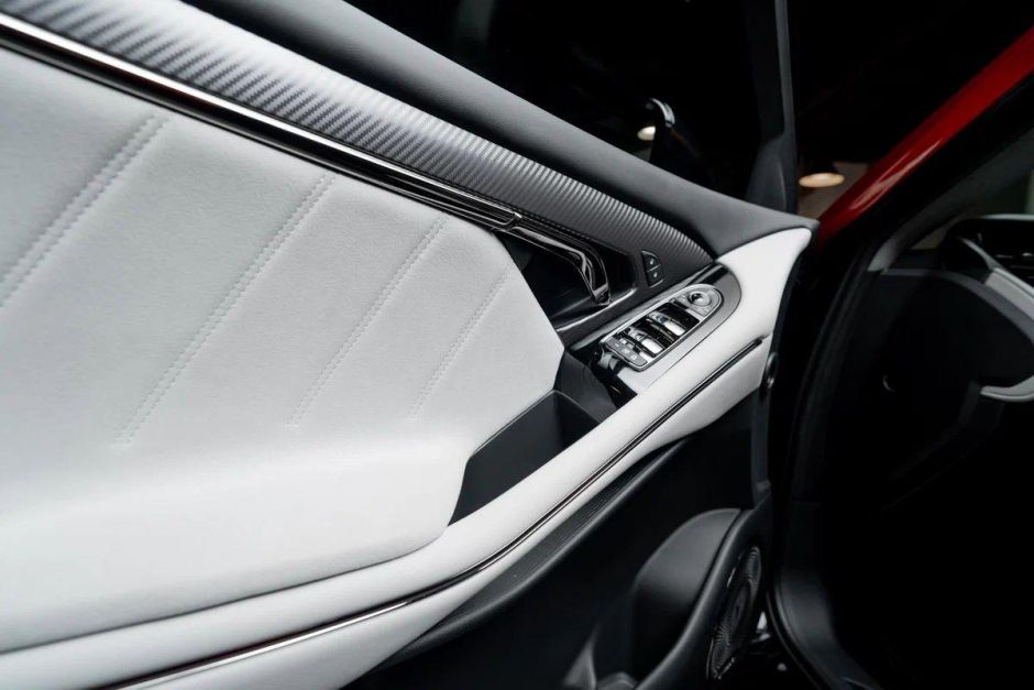 Voyah Free EVR Sport Edition 1.5 АКПП, 2024 фото 15