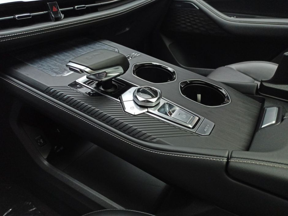 Changan UNI-K Luxe 2.0 АКПП, 2024 фото 9