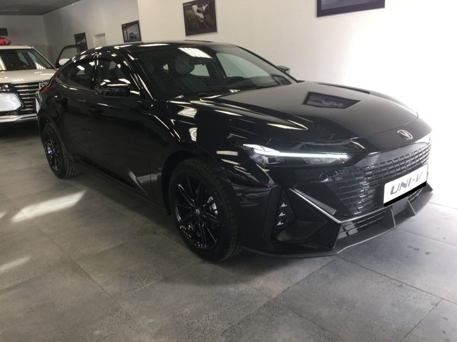 Changan UNI-V DLX 1.5 РКПП, 2024 фото 1