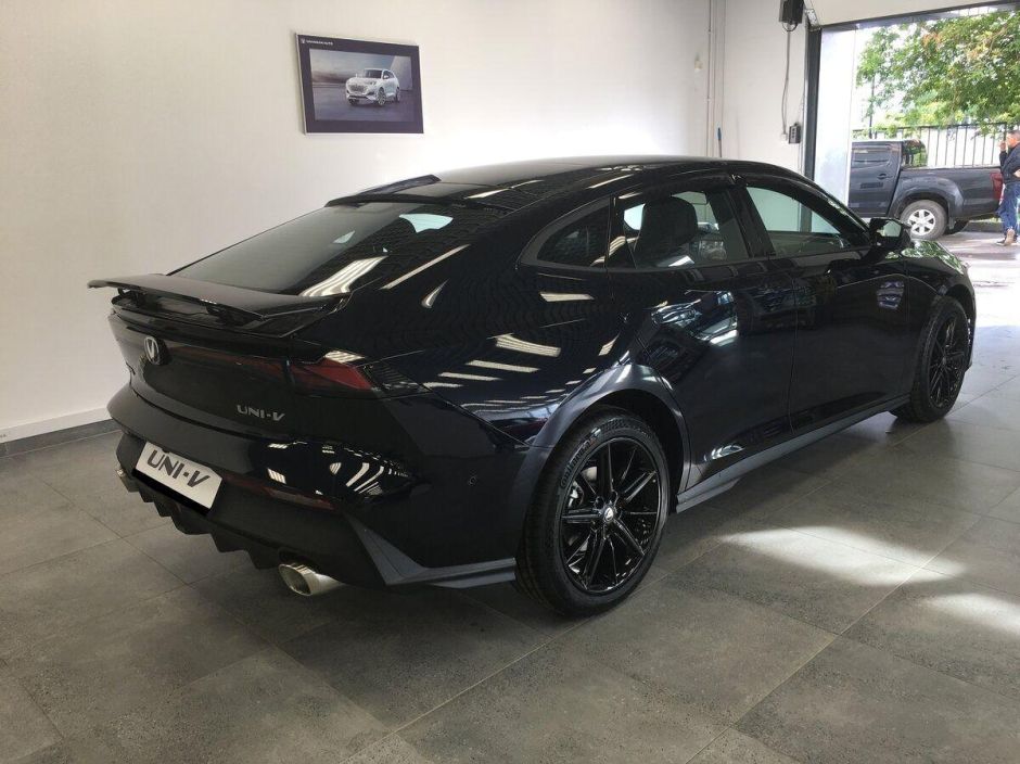 Changan UNI-V DLX 1.5 РКПП, 2024 фото 3