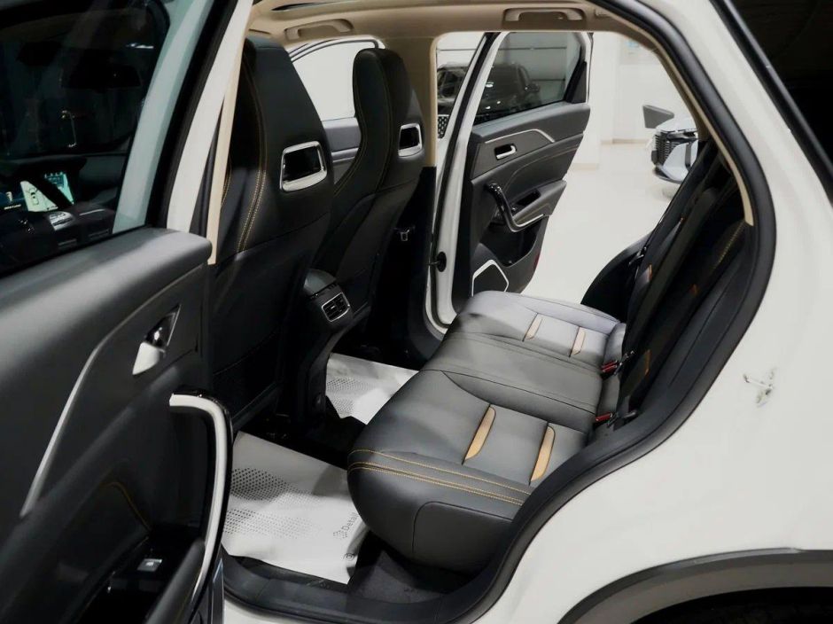 FAW Bestune T77 Luxury (DCT) 1.5 РКПП, 2024 фото 6