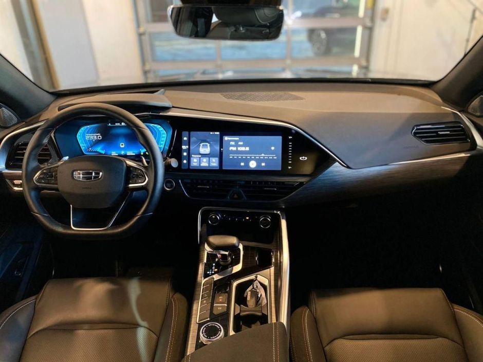 Geely Tugella Flagship Sport 2.0 АКПП, 2023 фото 5