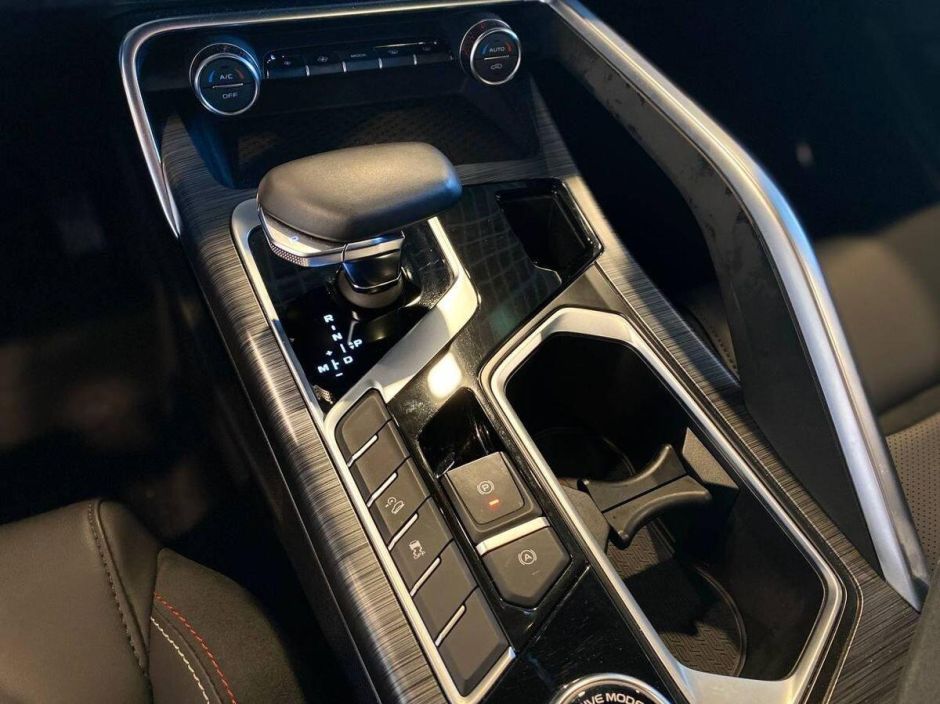 Geely Tugella Flagship Sport 2.0 АКПП, 2023 фото 10