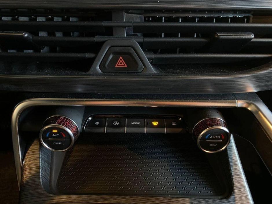 Geely Tugella Flagship Sport 2.0 АКПП, 2023 фото 15