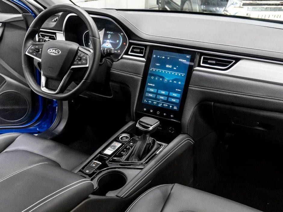 JAC J7 Luxury 1.5 CVT, 2024 фото 7