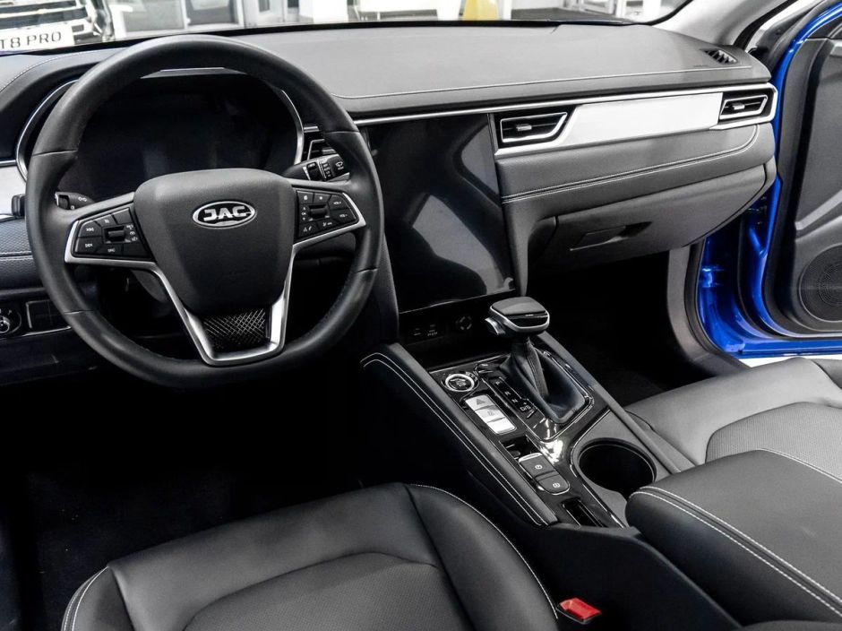 JAC J7 Luxury 1.5 CVT, 2024 фото 8