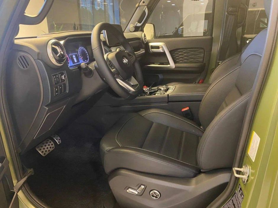 BAIC BJ40 Flagship 2.0 АКПП, 2024 фото 7