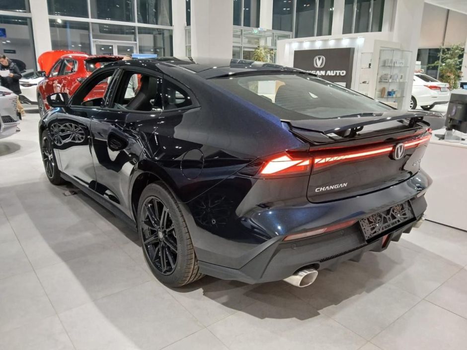 Changan UNI-V DLX 1.5 РКПП, 2024 фото 3