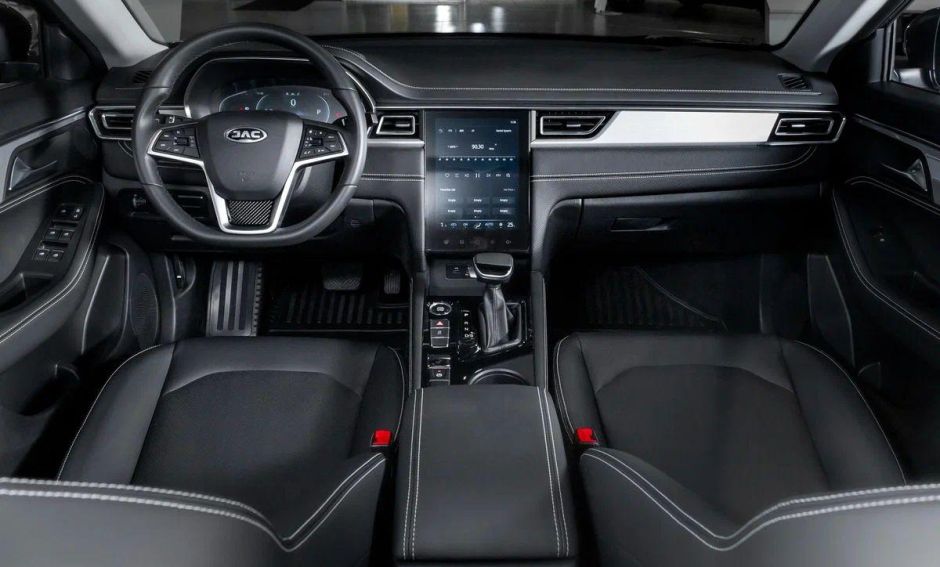 JAC J7 Luxury 1.5 CVT, 2024 фото 5