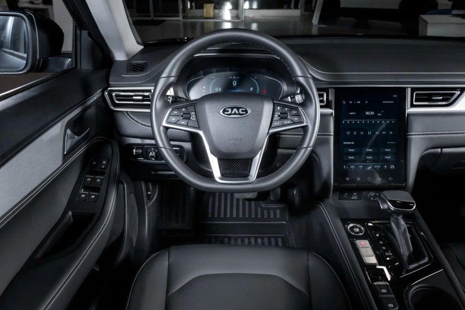 JAC J7 Luxury 1.5 CVT, 2024 фото 8