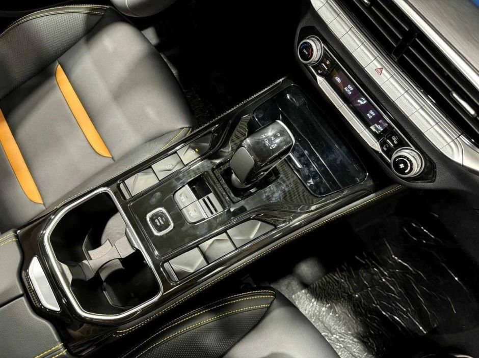 FAW Bestune T77 Luxury (DCT) 1.5 РКПП, 2025 фото 19