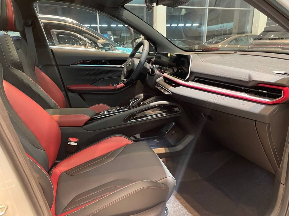 Geely Coolray Flagship 1.5 РКПП, 2024 фото 6