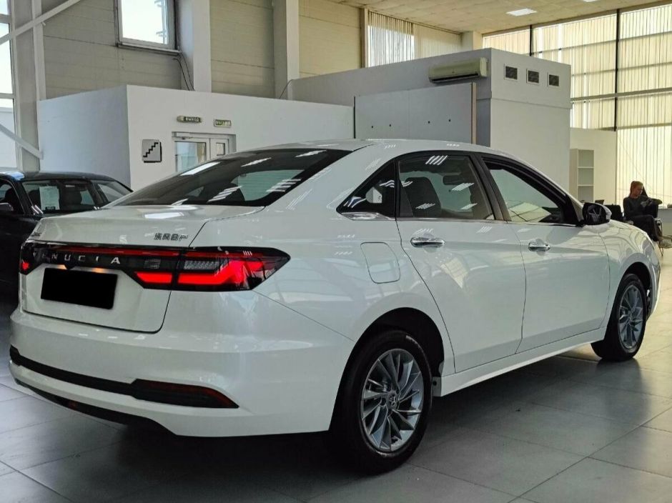 Venucia D60 Plus Elite 1.6 CVT, 2024 фото 3