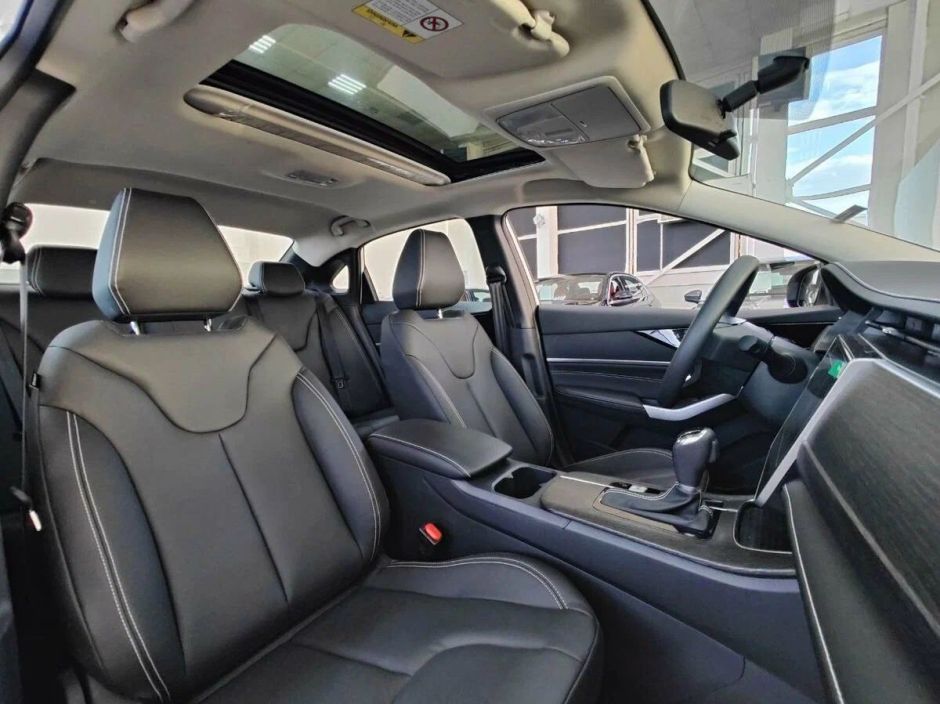 Venucia D60 Plus Elite 1.6 CVT, 2024 фото 6