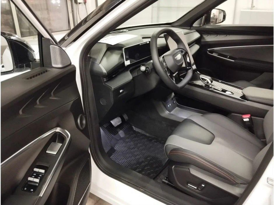 Geely Cityray Flagship 1.5 РКПП, 2024 фото 8