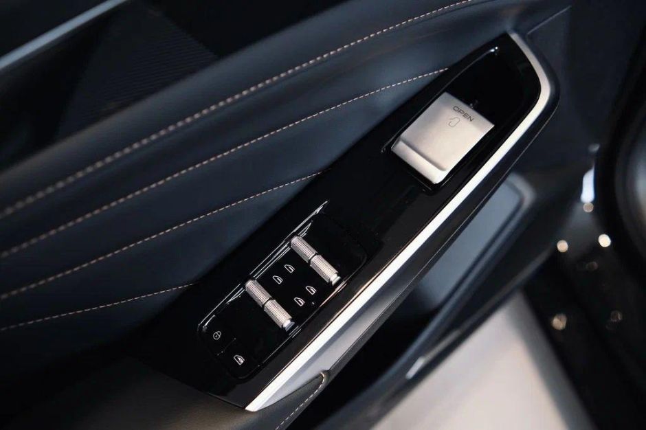 Geely Preface Luxury 2.0 РКПП, 2024 фото 11