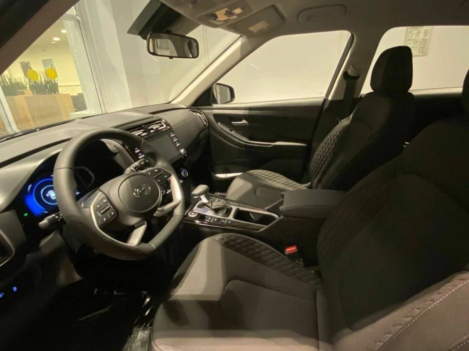 Solaris HC Lifestyle 2.0 АКПП, 2024 фото 6