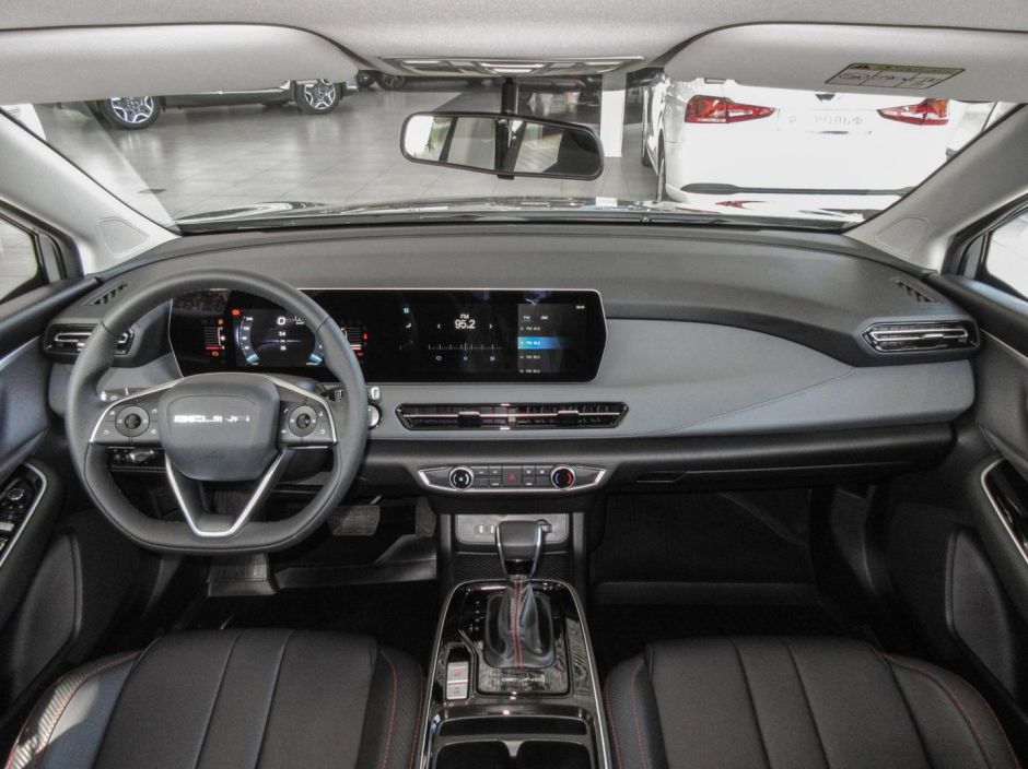 BAIC U5 Plus Honor 1.5 CVT, 2024 фото 5