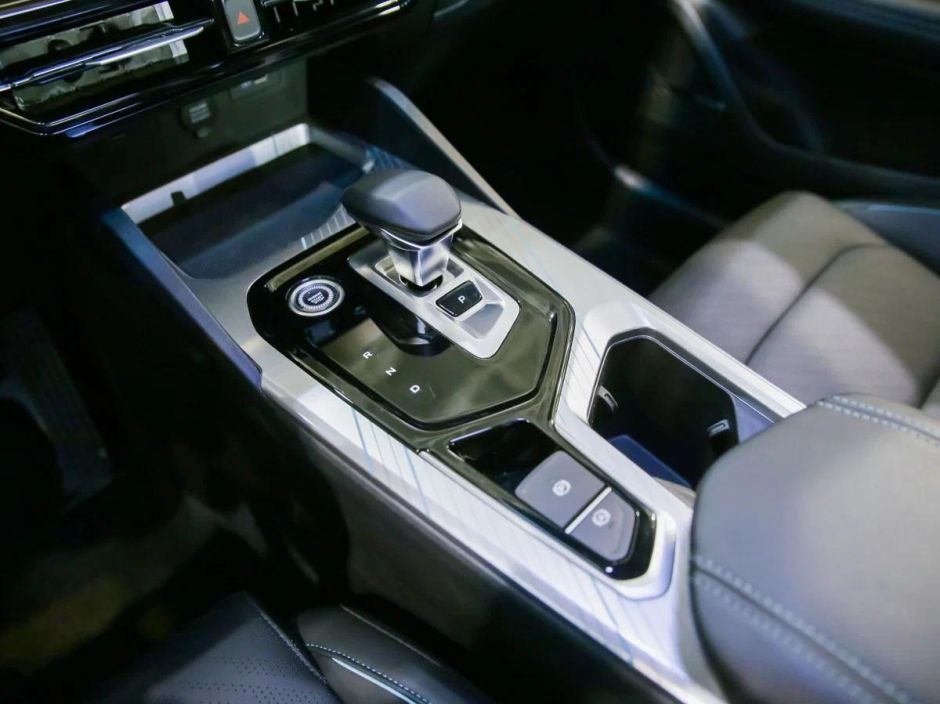 Livan S6 Pro Premium 1.5 РКПП, 2024 фото 12