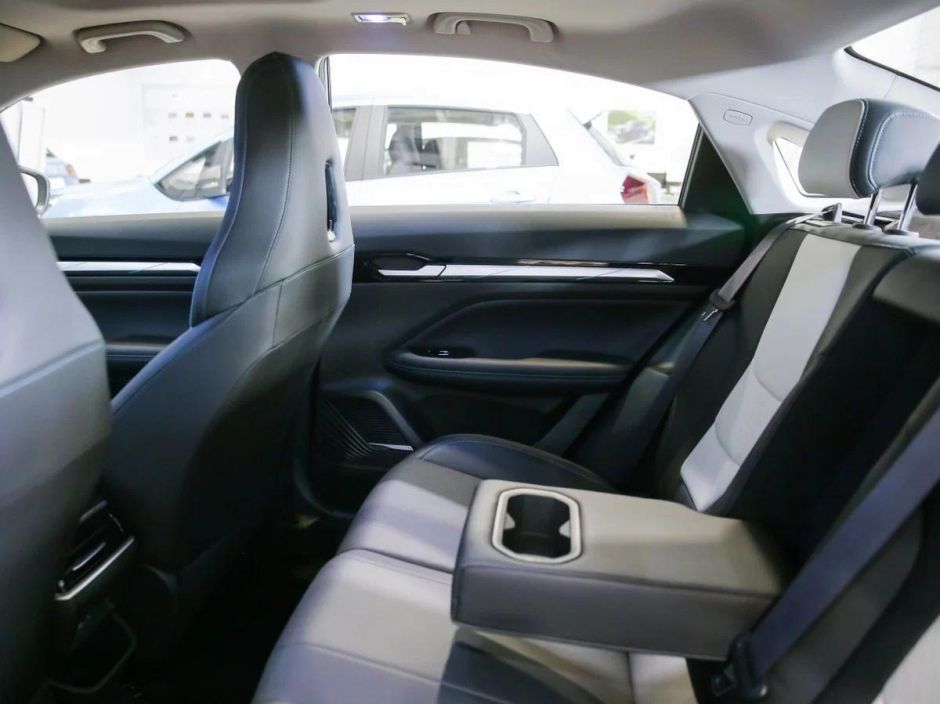 Livan S6 Pro Premium 1.5 РКПП, 2024 фото 13