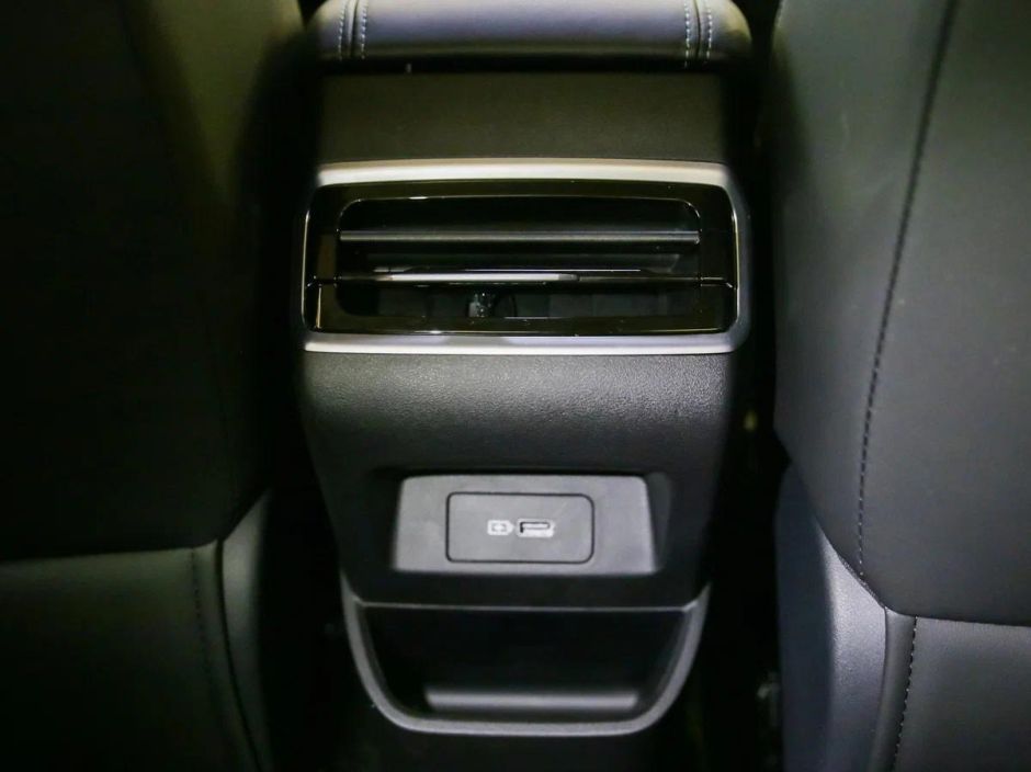 Livan S6 Pro Premium 1.5 РКПП, 2024 фото 15