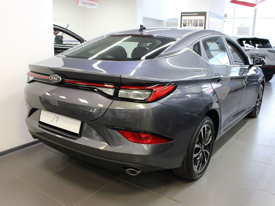 JAC J7 Luxury 1.5 CVT, 2024 фото 3