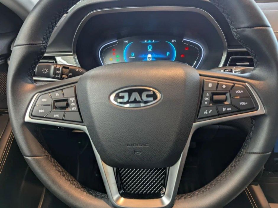 JAC J7 Luxury 1.5 CVT, 2024 фото 7