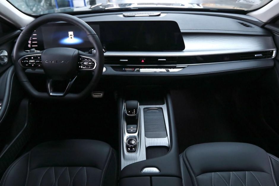 Chery Arrizo 8 Prestige 1.6 РКПП, 2024 фото 5