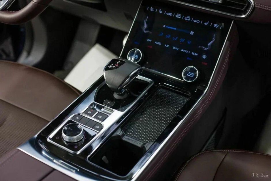 JETOUR X90 Plus Luxury 2.0 РКПП, 2024 фото 11