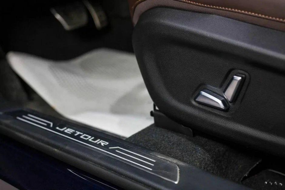 JETOUR X90 Plus Luxury 2.0 РКПП, 2024 фото 17