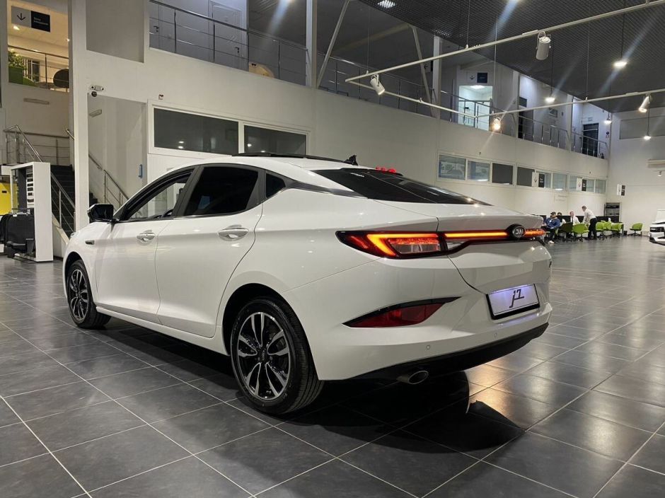 JAC J7 Tech 1.5 CVT, 2024 фото 3