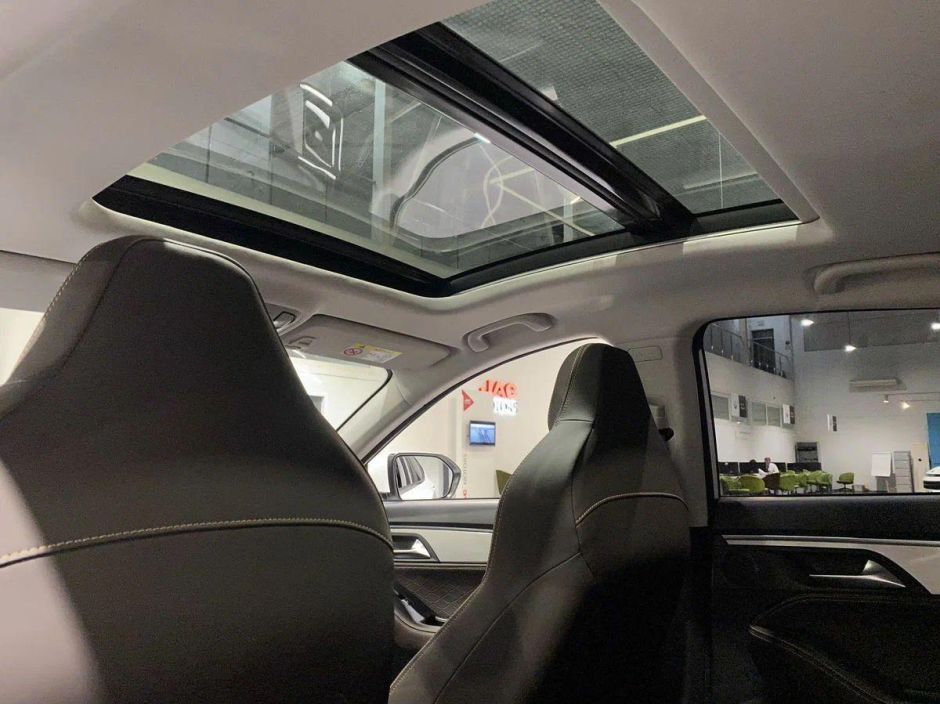 JAC J7 Tech 1.5 CVT, 2024 фото 5