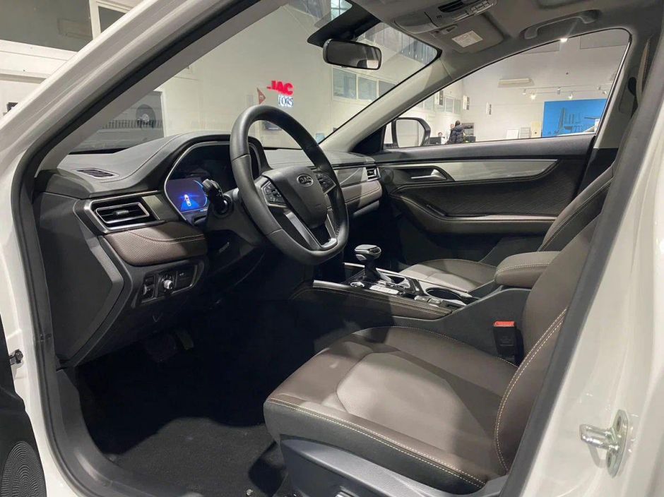JAC J7 Tech 1.5 CVT, 2024 фото 8
