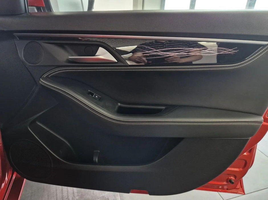 JAC J7 Luxury 1.5 CVT, 2024 фото 18