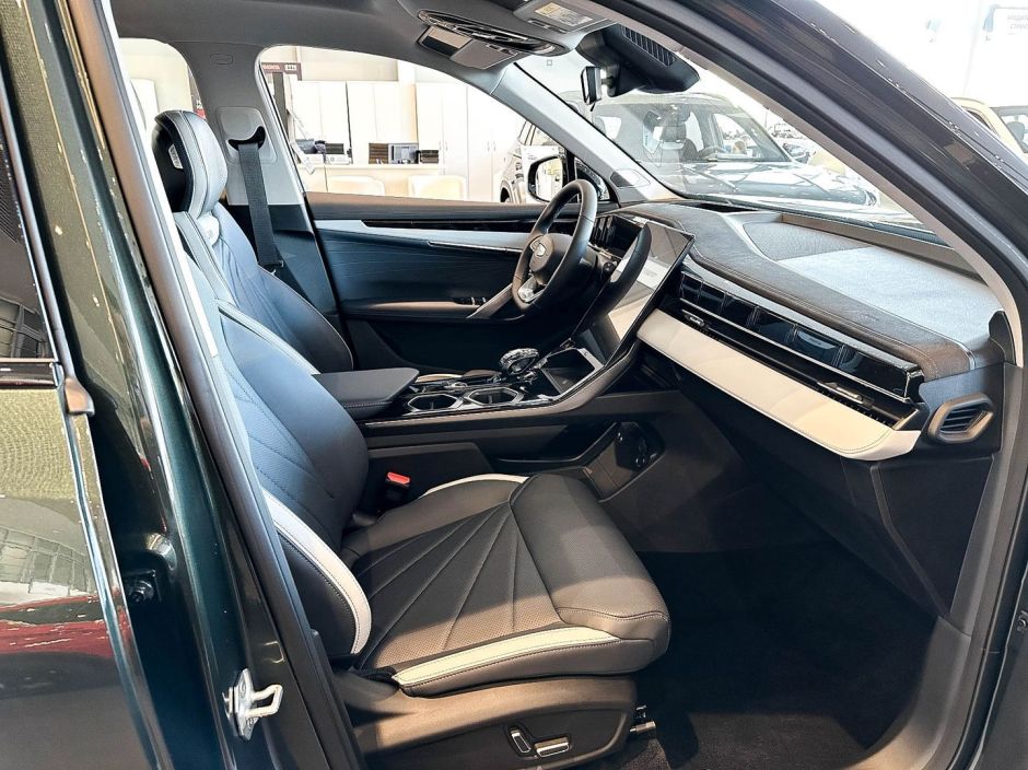 Geely Atlas Flagship Sport 2.0 АКПП, 2024 фото 6