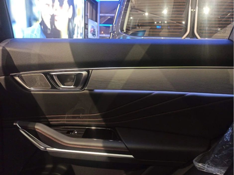 FAW Bestune T99 Smart 2.0 АКПП, 2025 фото 12