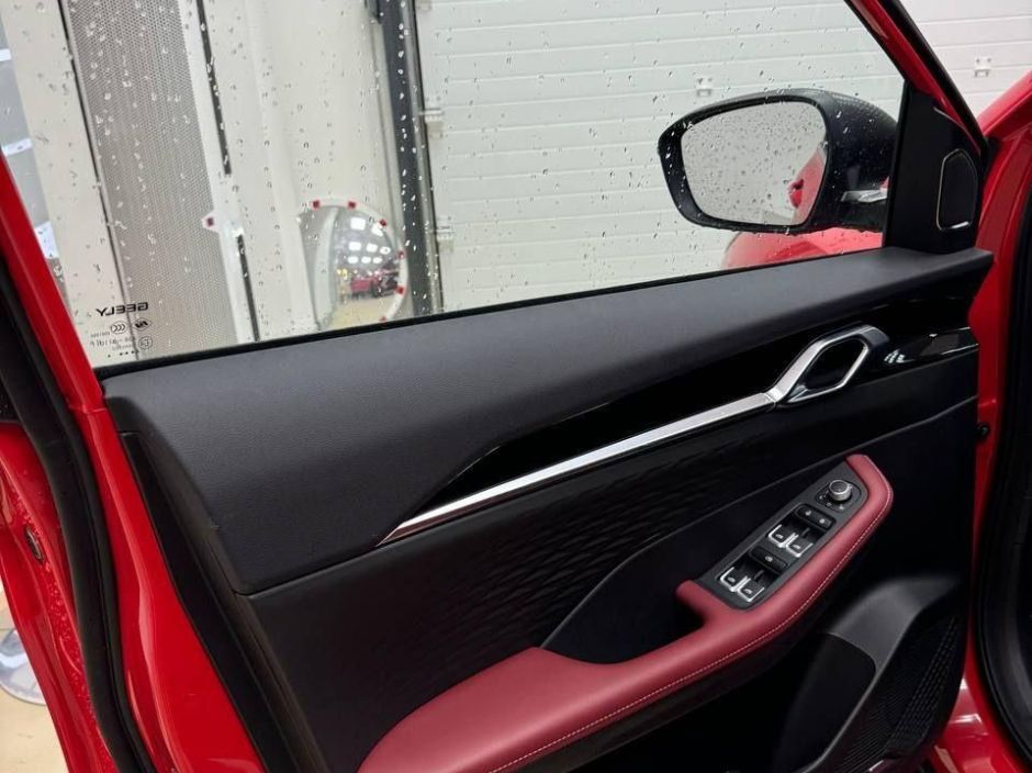 Geely Coolray Luxury 1.5 РКПП, 2024 фото 7