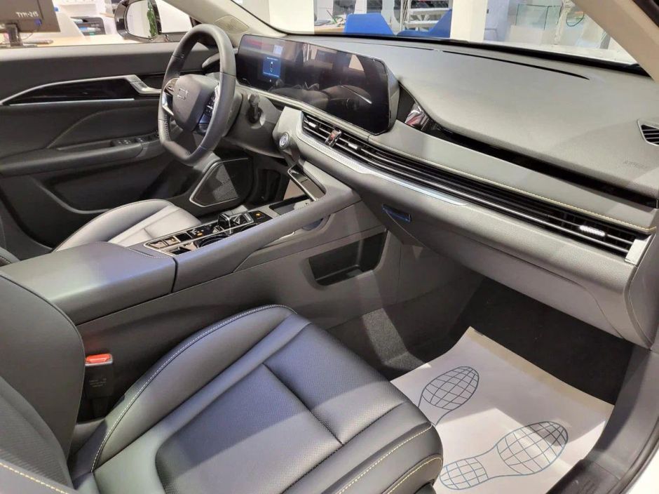 FAW Bestune B70 Prestige 2.0 АКПП, 2024 фото 7