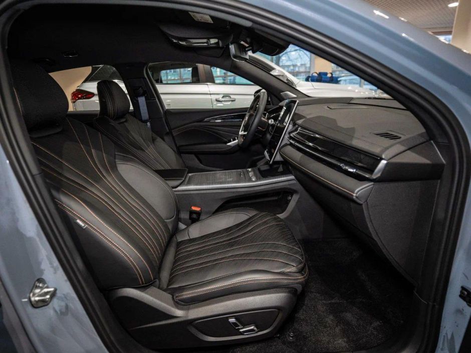 Geely Preface Luxury 2.0 РКПП, 2024 фото 11