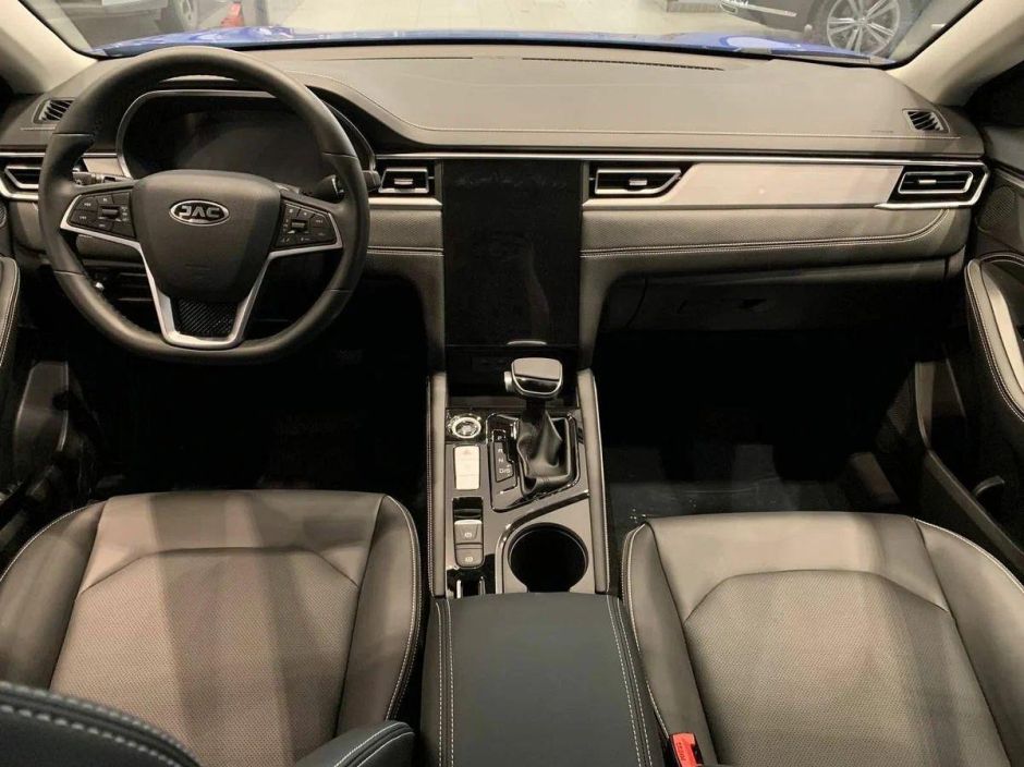 JAC J7 Luxury 1.5 CVT, 2024 фото 5